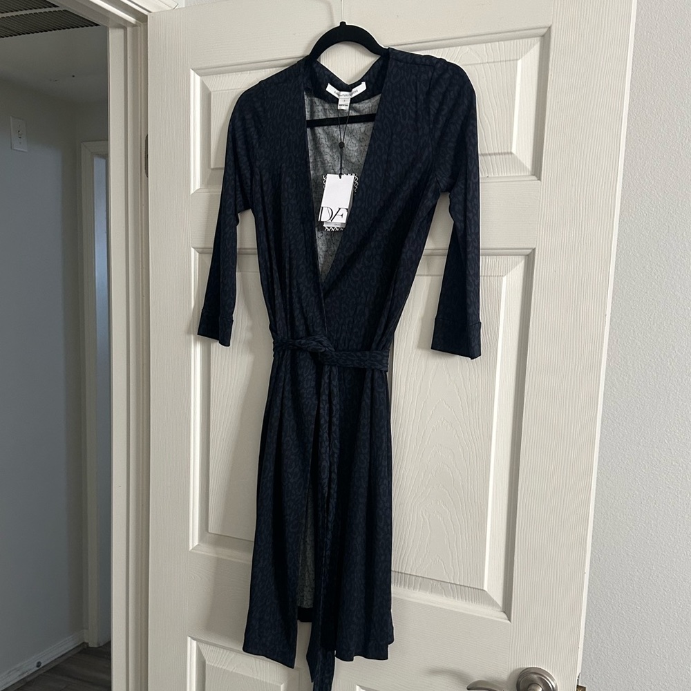 NWT Diane Von Furstenberg Julian Too 100% Silk Wrap Dress Spotted Navy/Black 2